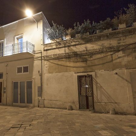 La Loggia Dei Rayno Bed & Breakfast เลชเช ภายนอก รูปภาพ