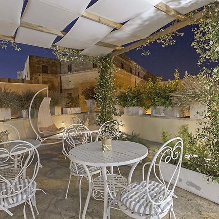 La Loggia Dei Rayno Bed & Breakfast เลชเช ภายนอก รูปภาพ