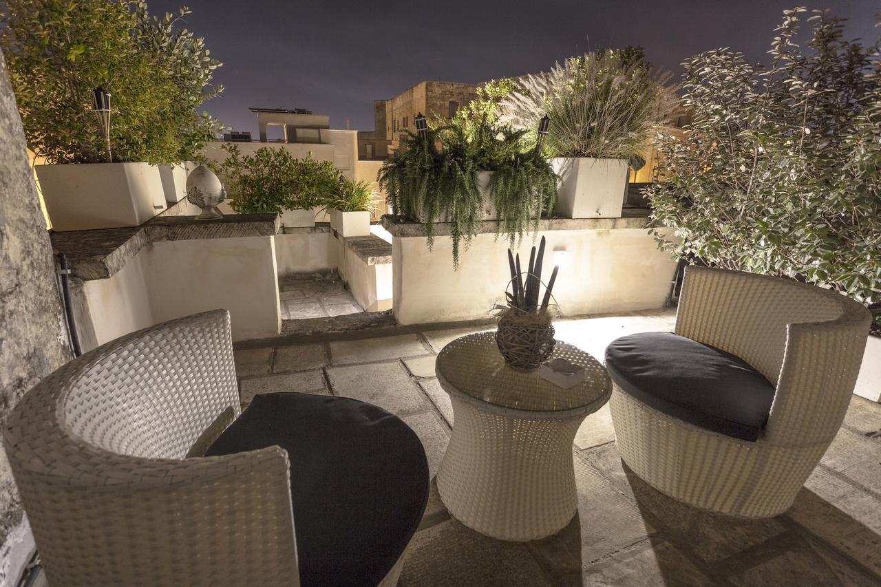 La Loggia Dei Rayno Bed & Breakfast เลชเช ภายนอก รูปภาพ