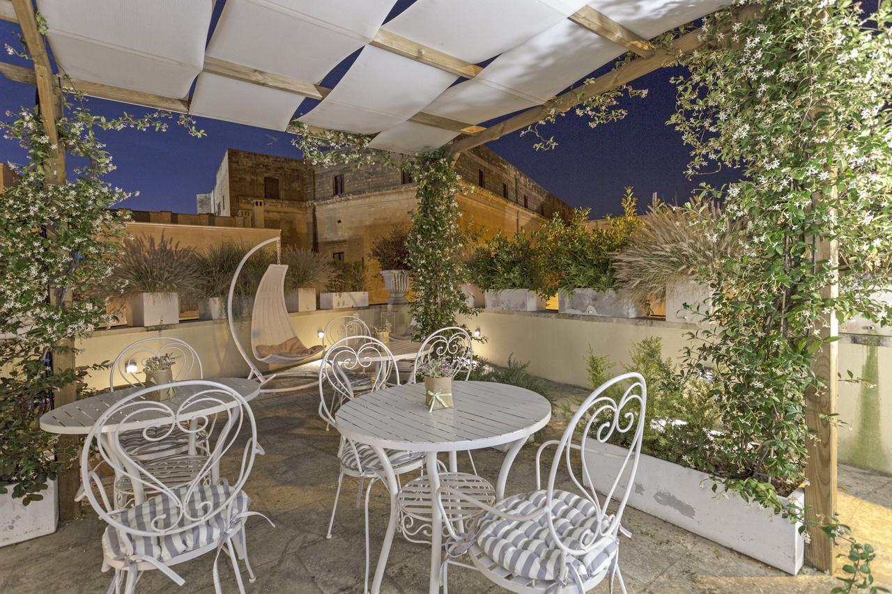 La Loggia Dei Rayno Bed & Breakfast เลชเช ภายนอก รูปภาพ