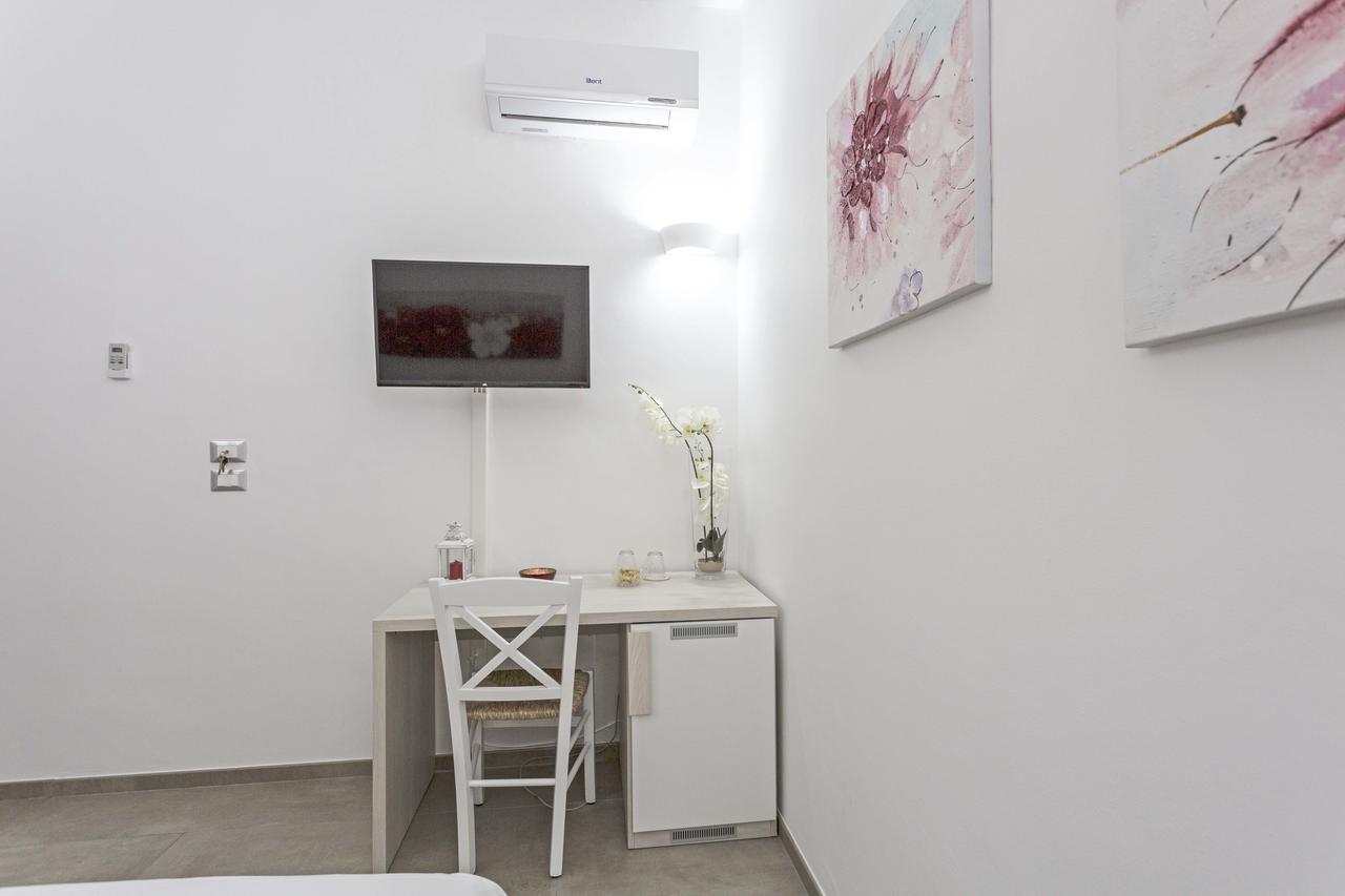 La Loggia Dei Rayno Bed & Breakfast เลชเช ภายนอก รูปภาพ