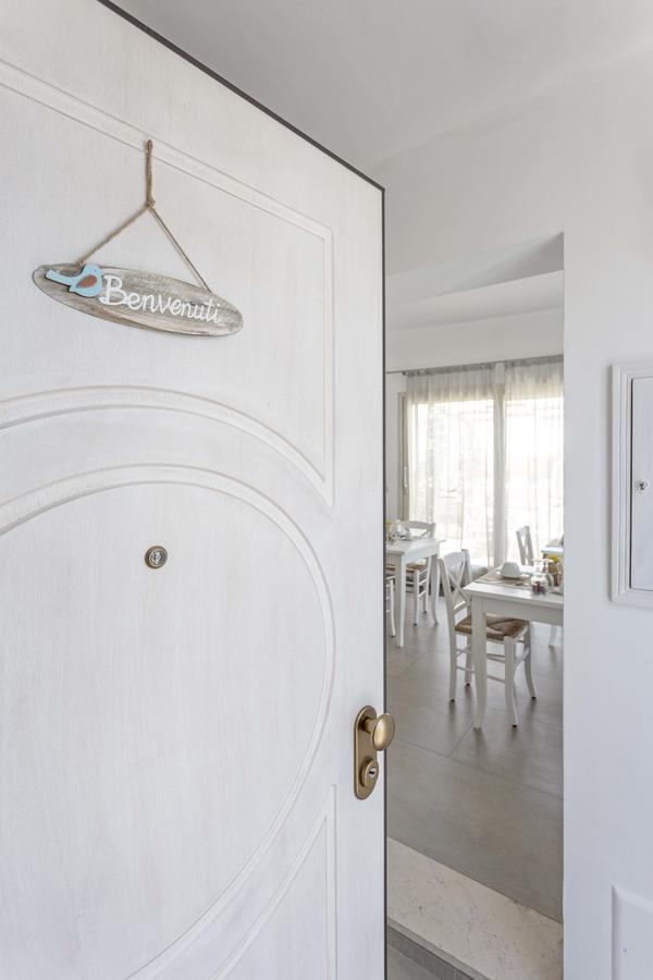 La Loggia Dei Rayno Bed & Breakfast เลชเช ภายนอก รูปภาพ